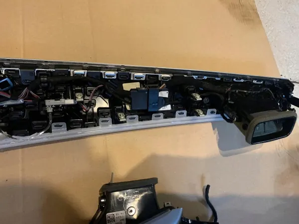 Consola salpicadero BMW X5 F15 OEM 1234567 image 10