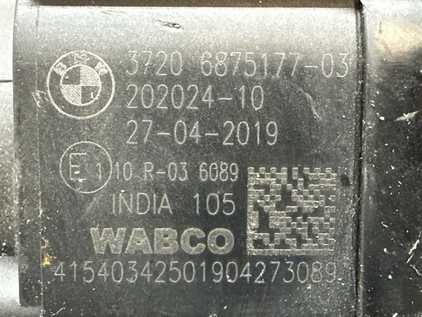 BMW X5 F15 Rear Air Suspension Compressor 20202410 image 6