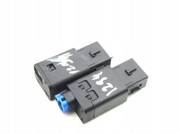 Peugeot 3008 III USB-Steckdose OEM 9851608480 image 5