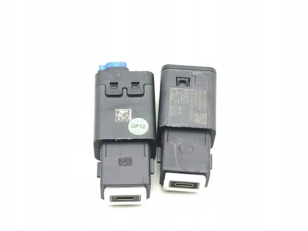 Peugeot 3008 III USB-Steckdose OEM 9851608480 image 6