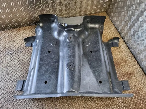 Brandstoftankbescherming Dodge Challenger 2018 68228897AB image 3