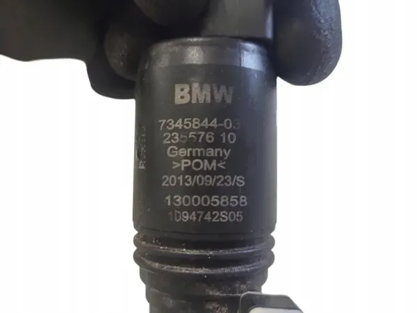 Pompe lave-glace BMW OEM 734584403 - État utilisé image 6
