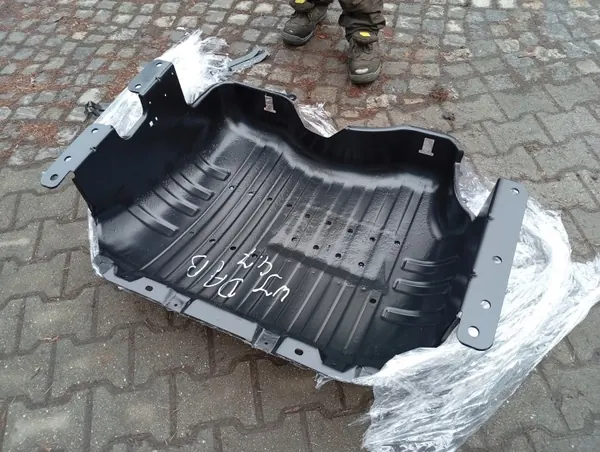 WJ Osłona Baku Overland - Brandstoftankbeschermer OEM image 5