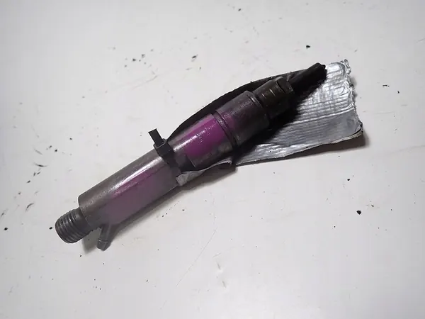 Iniettore VW AUDI 1.9 TDI 038130202A image 10