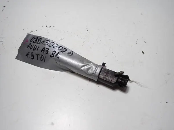 Iniettore VW AUDI 1.9 TDI 038130202A image 4