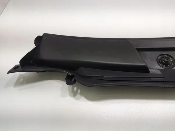 Pare-brise supérieur plastique OEM A1768300013 Mercedes A-Class image 3
