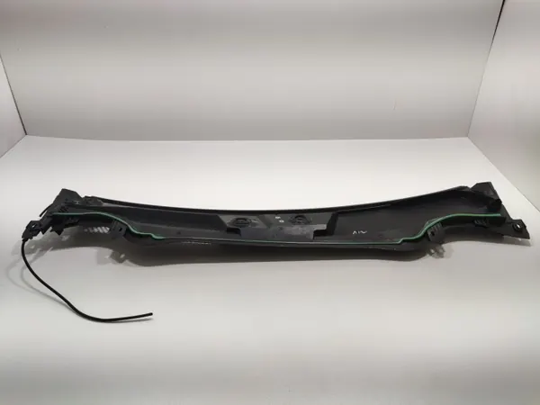 Pare-brise supérieur plastique OEM A1768300013 Mercedes A-Class image 6