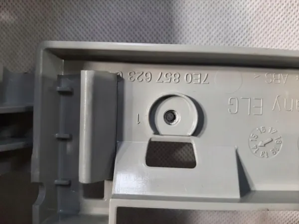 VW Transporter T5 Taktäcke OEM 7E1867501AS image 9