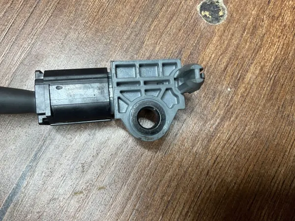 Sensor de impacto Mazda 3 2016- OEM G46C-57K1XA image 5