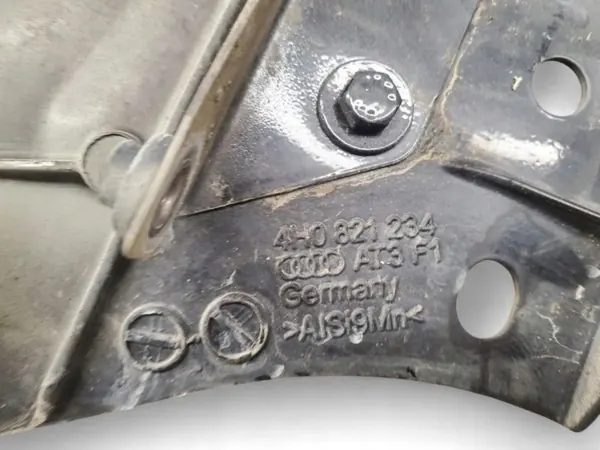 Soporte del guardabarros delantero derecho OEM 4H0821396 Audi A8 image 3