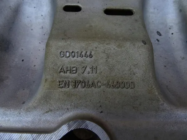 AUDI A3 8P GOLF VI GTI Oljetank 06J103603AF image 10