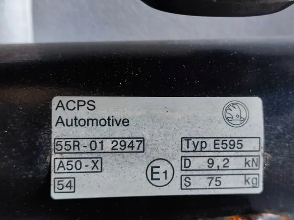 Engate OEM 5LG803881C para Skoda Enyaq - Usado image 4