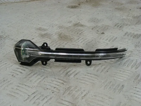 SEAT LEON III Vasemman Suuntavilkun 5F0949101B image 4