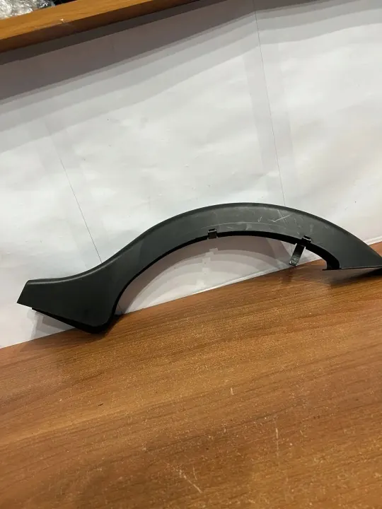 Piezas de acabado Mercedes-Benz OE D1775 - Estado usado image 2