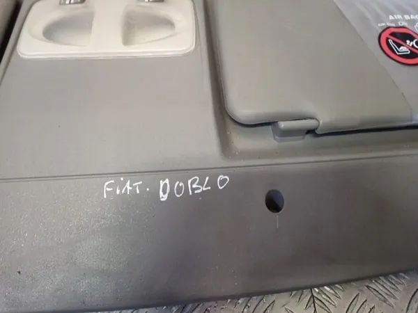 Console Plafonnier Fiat Doblo OEM SCHOWEK OSŁONA PODSUFITKI image 3