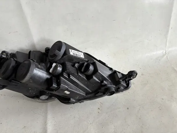 Farol dianteiro esquerdo SEAT Toledo IV usado 6JB941015 image 10