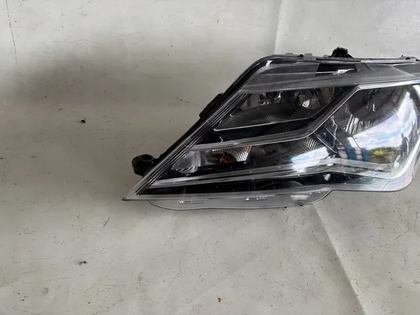 Farol dianteiro esquerdo SEAT Toledo IV usado 6JB941015 image 2