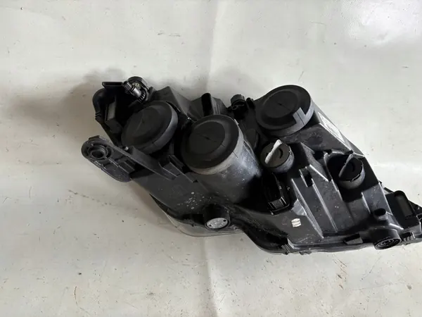 Farol dianteiro esquerdo SEAT Toledo IV usado 6JB941015 image 9