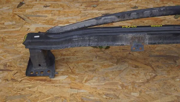 Volkswagen OE 5N0807109F puskurin tuki image 5