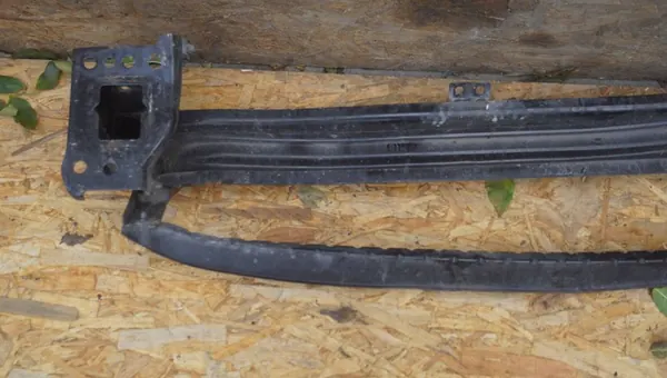 Volkswagen OE 5N0807109F puskurin tuki image 7