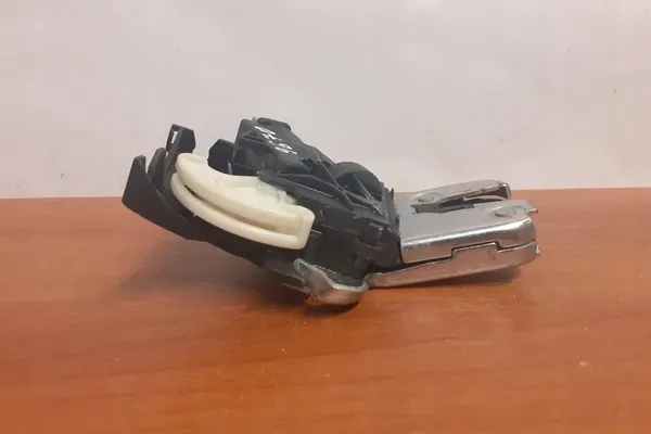 Bagagelås AUDI A8 (4H_) 4F5827505B image 2