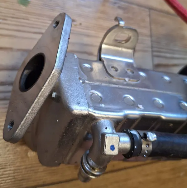 BMW F48 F39 X1 MINI F56 F57 F60 Enfriador EGR OE image 4