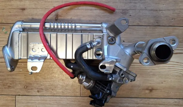 BMW F48 F39 X1 MINI F56 F57 F60 Enfriador EGR OE image 6