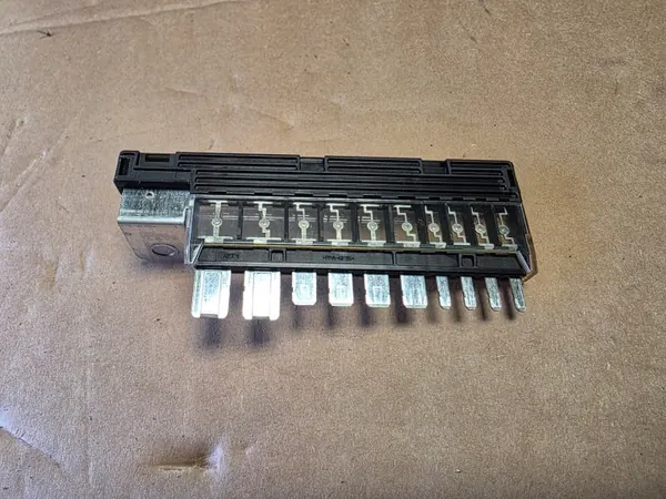 OEM 18980-10002 sulake Kia/Hyundai - Käytetty image 2