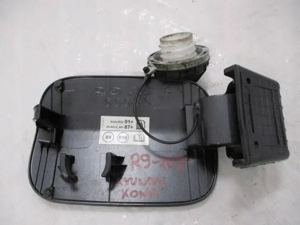 Hyundai Kona bränsleklaff OEM 69510-J9000-123ds image 3
