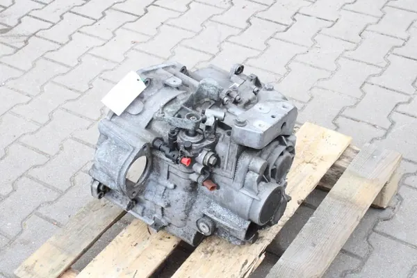 Volkswagen PASSAT B6 2008 KDN 02Q300042 Vaihteisto image 4