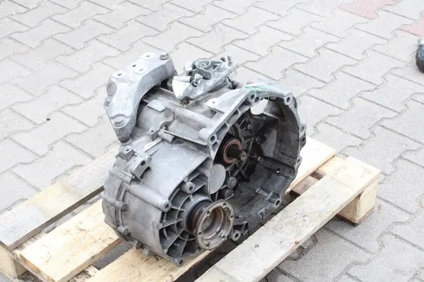 Volkswagen PASSAT B6 2008 KDN 02Q300042 Vaihteisto image 6