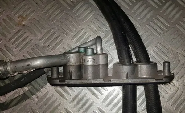AUDI Q7 Takalämmitysjäähdytin täydellinen letkuilla OEM image 2