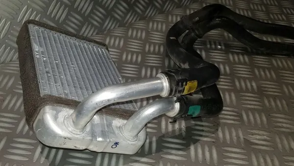 AUDI Q7 Takalämmitysjäähdytin täydellinen letkuilla OEM image 3