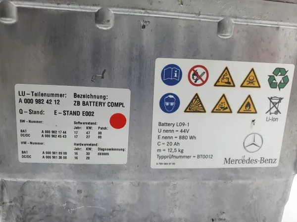 Module batterie OEM A0009824212 pour Mercedes C W205 4MATIC image 4