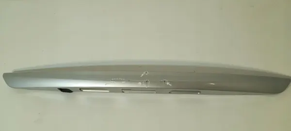 Garniture de hayon Toyota Yaris III OEM 768010D56 image 2