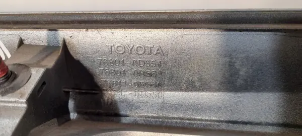 Garniture de hayon Toyota Yaris III OEM 768010D56 image 5