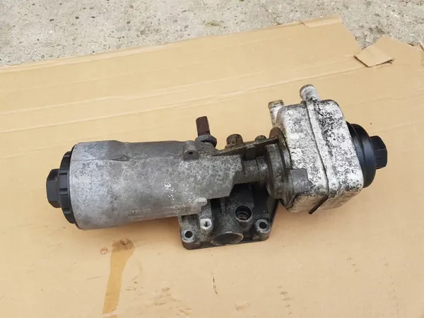 Oljefilterhus / Audi A2 1.4 TDI / 045115389D image 10