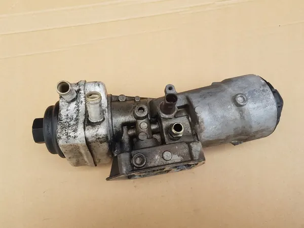 Oljefilterhus / Audi A2 1.4 TDI / 045115389D image 3