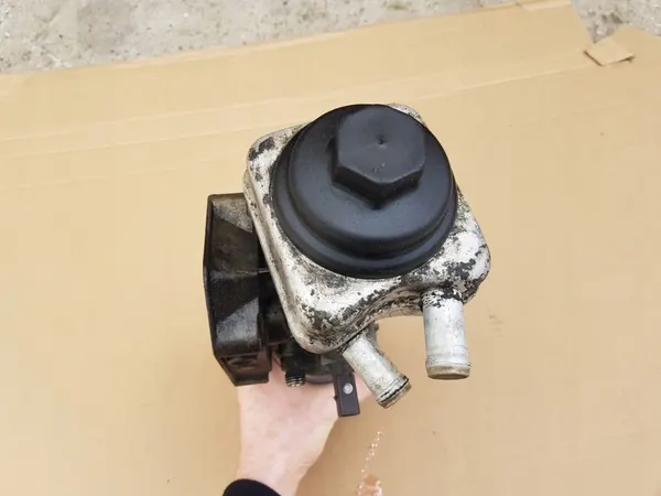 Oljefilterhus / Audi A2 1.4 TDI / 045115389D image 6