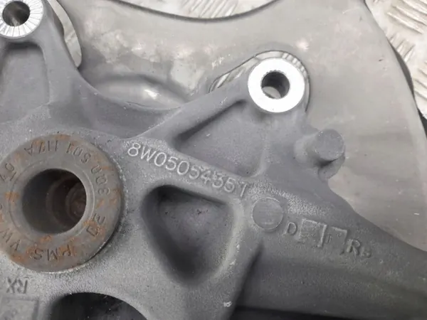 Audi A5 2021 Taka vasen pyörännavan OEM 8w0505435t image 6