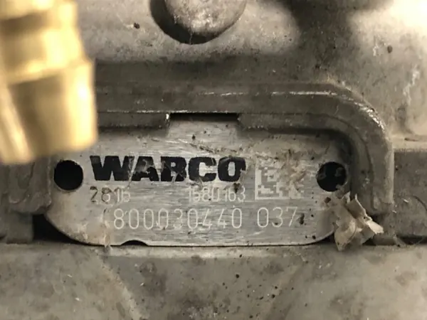 Válvula principal de travão OEM 1580163 para DAF XF image 3