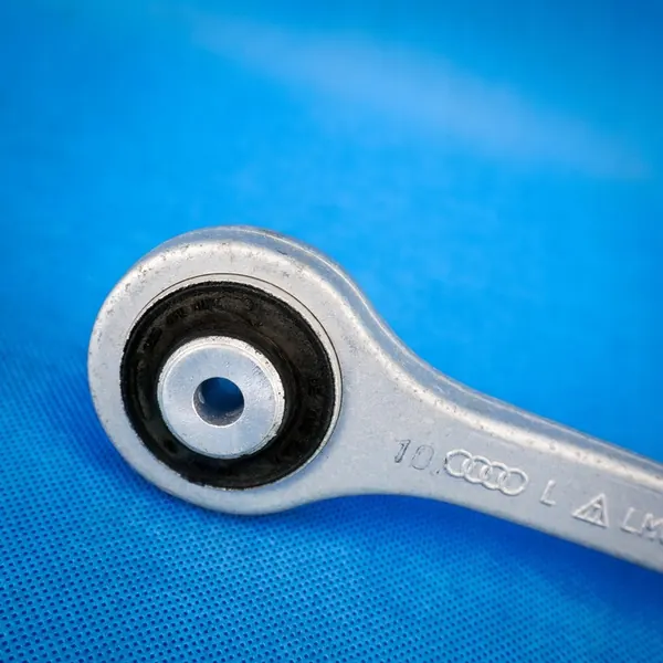 Braccio di controllo superiore anteriore sinistro Audi A8 S8 4H image 3