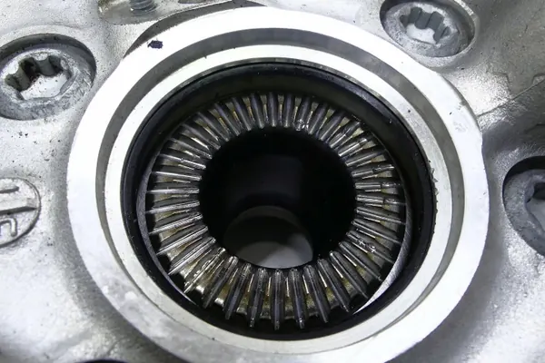 OEM 688259803R Framhöger Nav för BMW X3 G01 image 6
