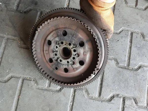 OPEL ASTRA IV J 09-15 1.3 CDTI Kaksoismassaväkä image 5