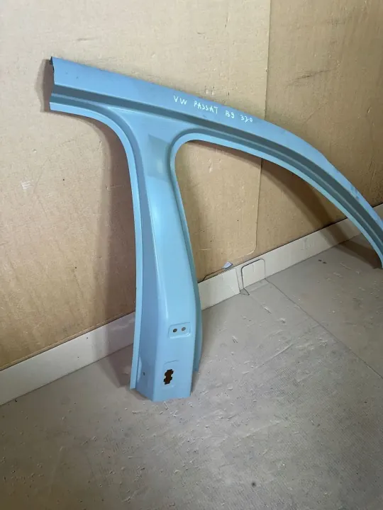 Couvre-poteau toit droit avant VW Passat B9 Skoda Superb image 3