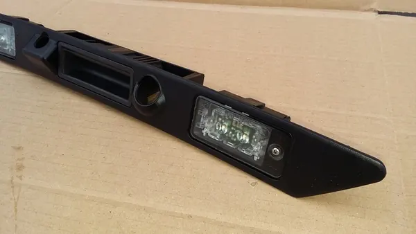 Audi OE 4E0827574M image 2