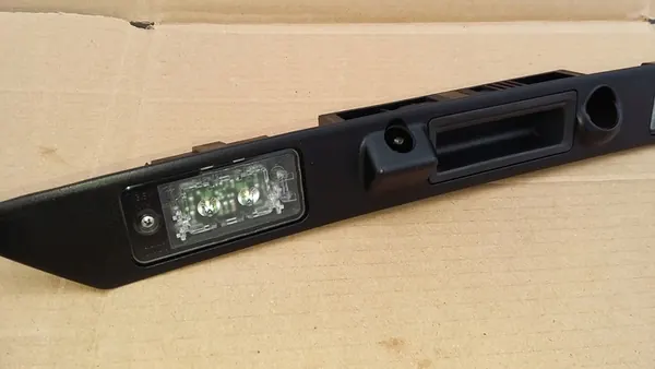 Audi OE 4E0827574M image 3