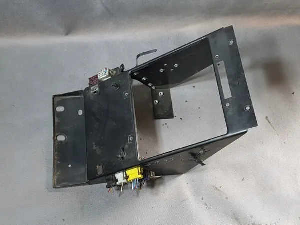 Placa de montagem ECU DAF 45/55 LF OEM BLACHA MOCOWANIE image 2