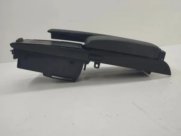 Accoudoir Mercedes-Benz OEM A2046801339 - Occasion image 5