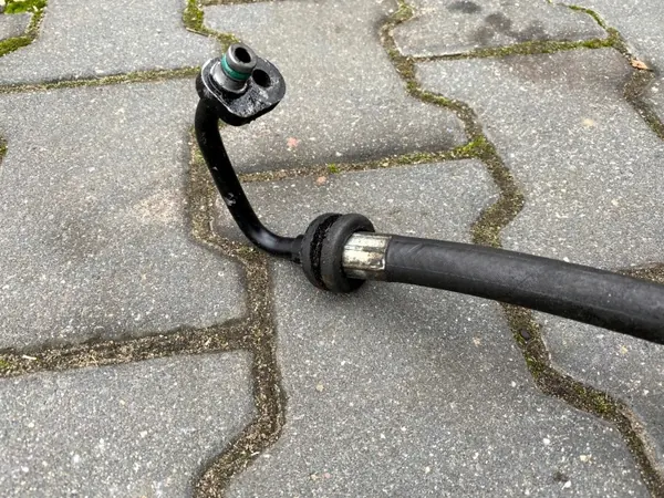 Conduto de óleo Mercedes OEM 2213203772 W221 image 5